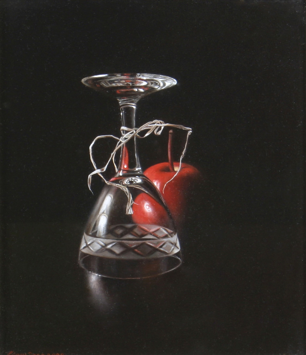 Glass and Red Apple, 2009 – Still life oil painting on canvas, 21 x 32 cm – Ginny Page